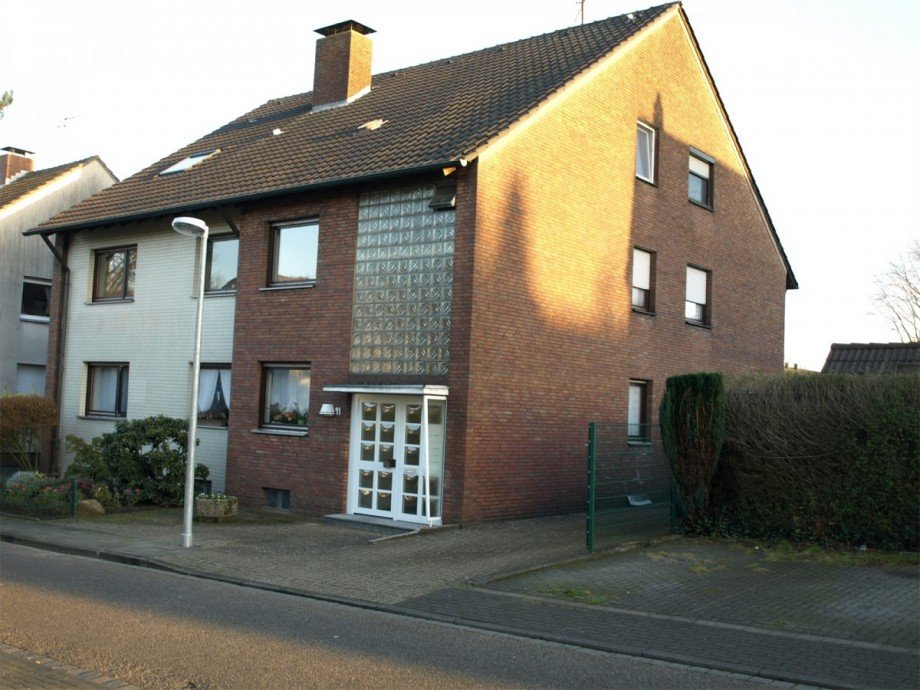 9580 Strassenansicht 2 Etagenwohnung Marl