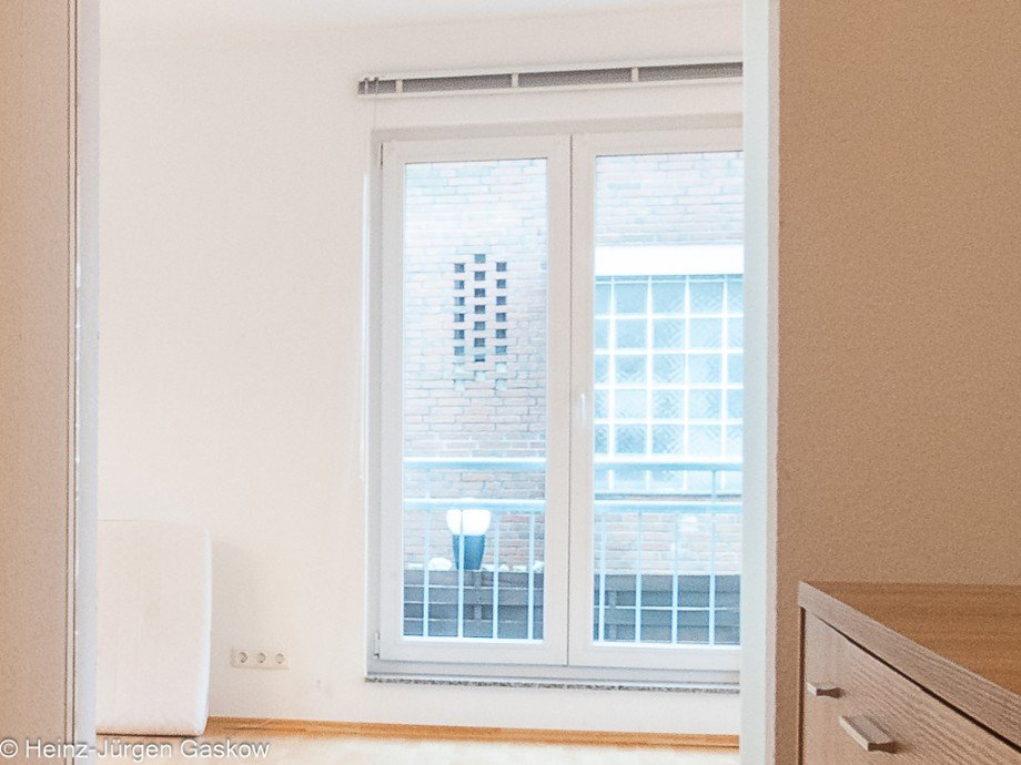9582 Blick v Diele zum WZ bode Etagenwohnung Marl